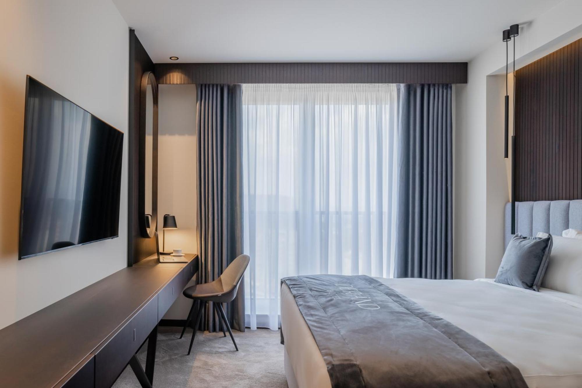 Derand Hotel Prisztina Zewnętrze zdjęcie
